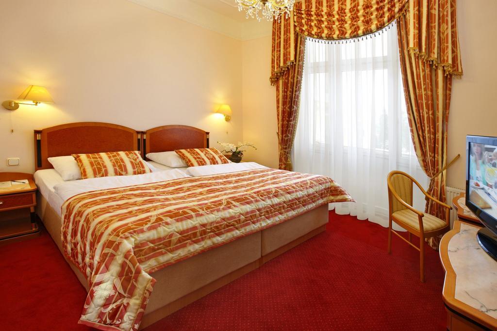 Ensana Hvezda - Imperial - Neapol Hotel Mariánské Lázně Værelse billede