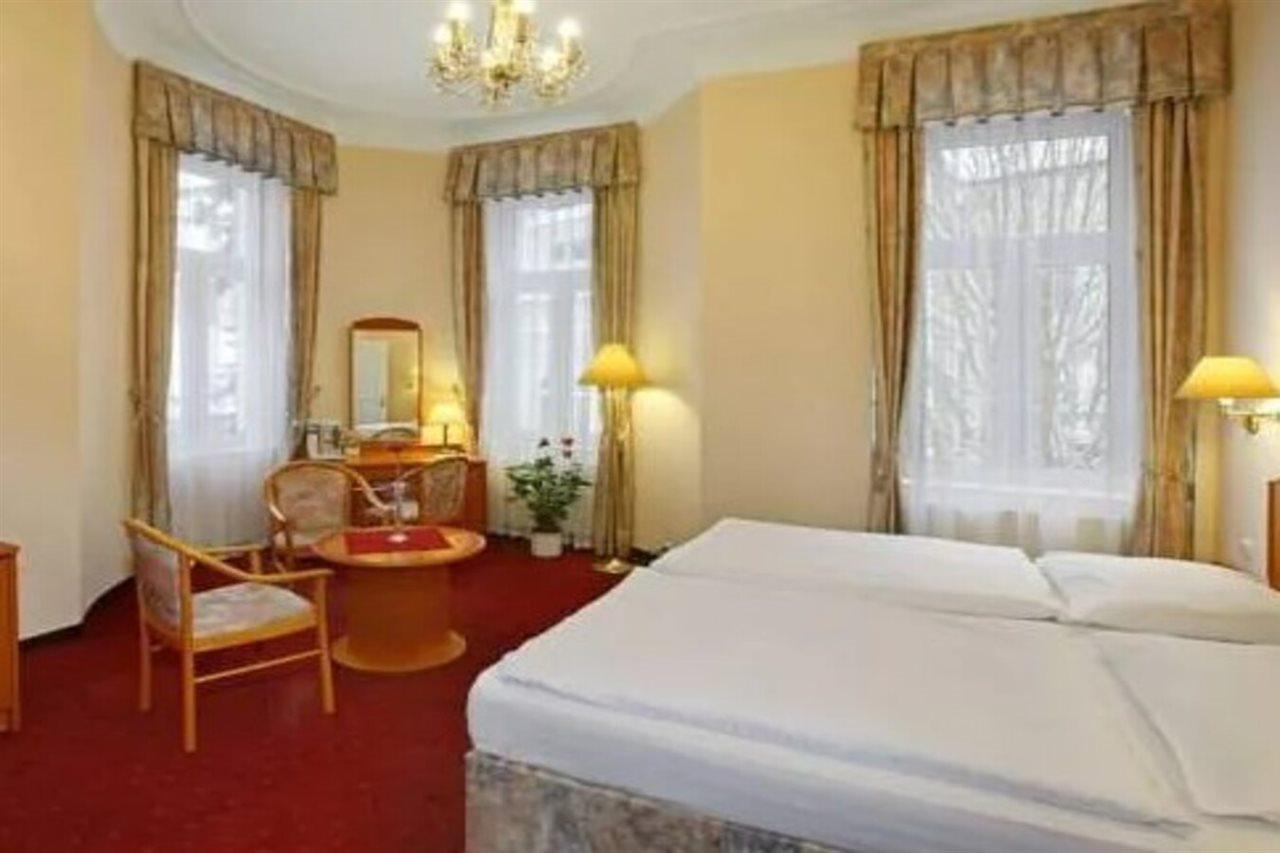 Ensana Hvezda - Imperial - Neapol Hotel Mariánské Lázně Eksteriør billede