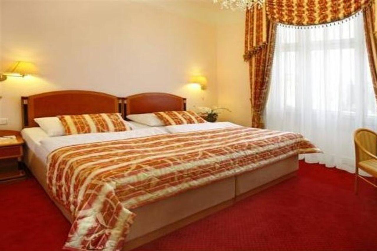 Ensana Hvezda - Imperial - Neapol Hotel Mariánské Lázně Eksteriør billede