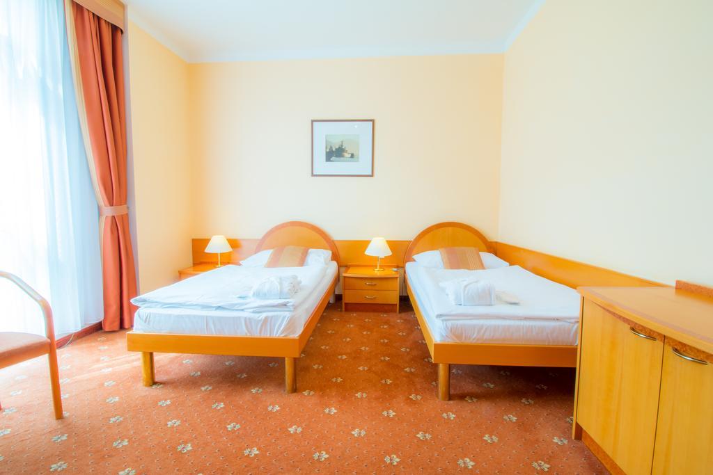 Ensana Hvezda - Imperial - Neapol Hotel Mariánské Lázně Eksteriør billede
