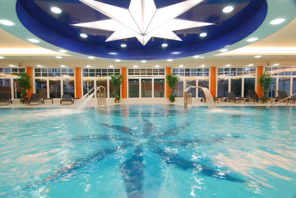 Ensana Hvezda - Imperial - Neapol Hotel Mariánské Lázně Eksteriør billede