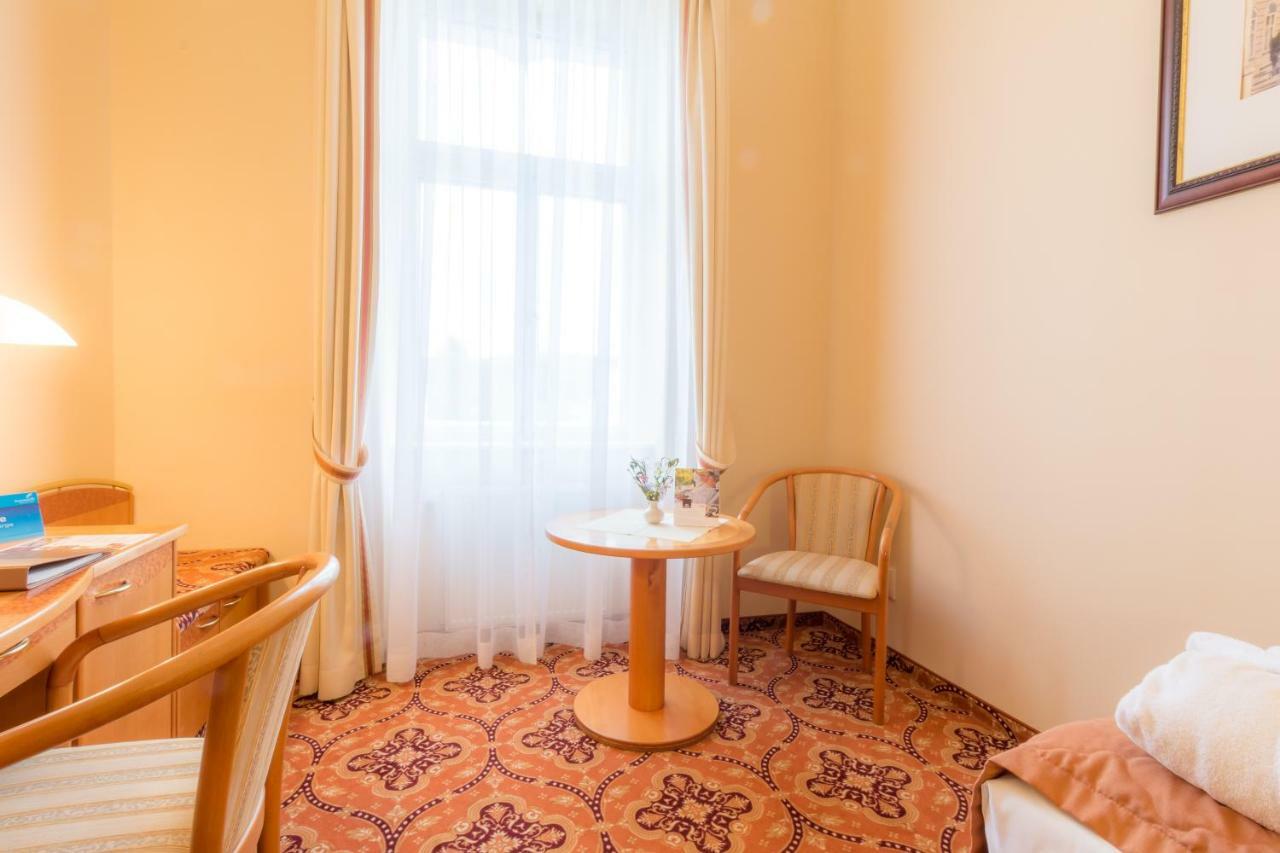 Ensana Hvezda - Imperial - Neapol Hotel Mariánské Lázně Eksteriør billede